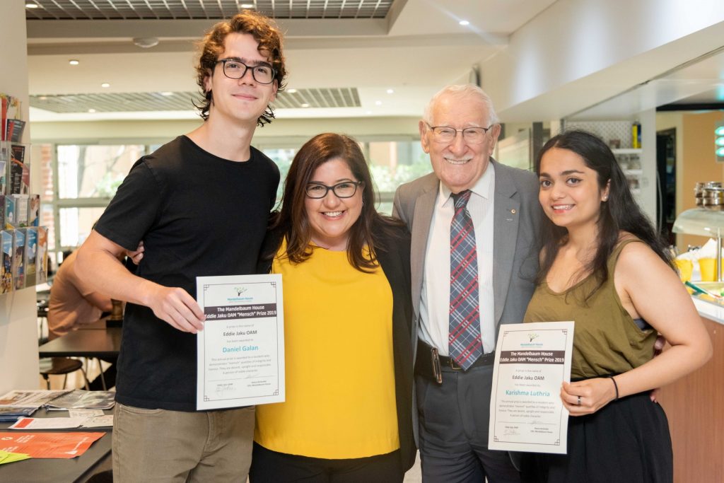 Eddie-Jaku-prize-recipients-and-shana-1024×683